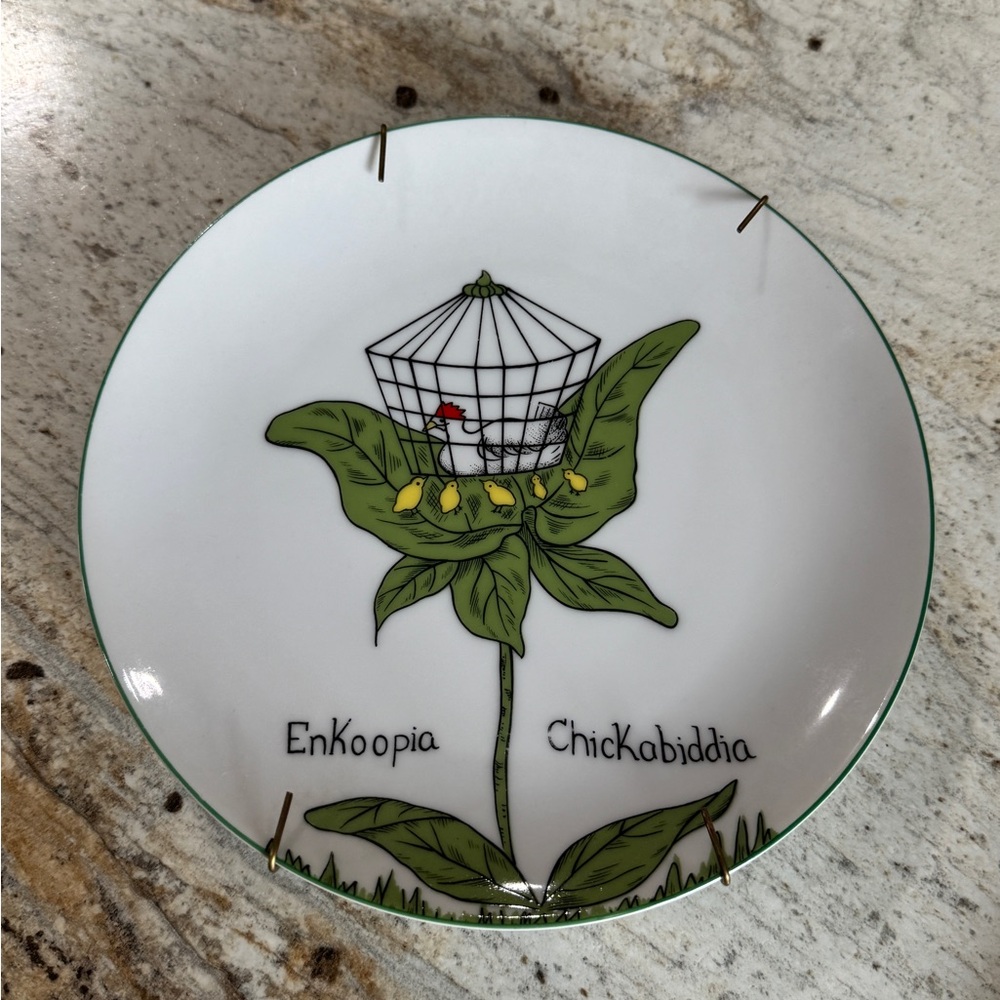Vintage Decorative Plates Set - Picture 5 of 8